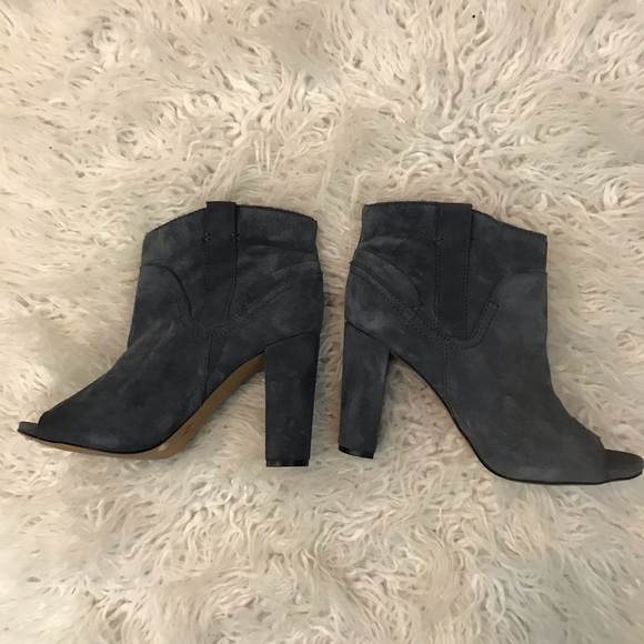 Vince Camuto Camey Peep Toe Boot Sz 10 NWOB - Picture 3 of 5